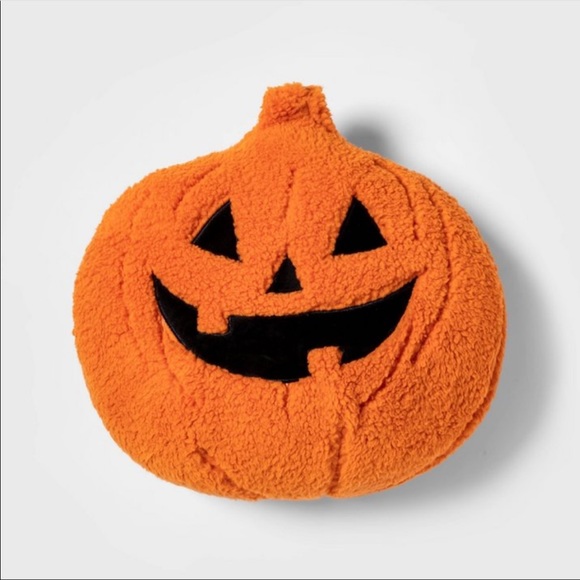 Target Other - Sherpa Pumpkin Throw Pillow Orange
Hyde & EEK! Boutique 🎃 LAST ONE